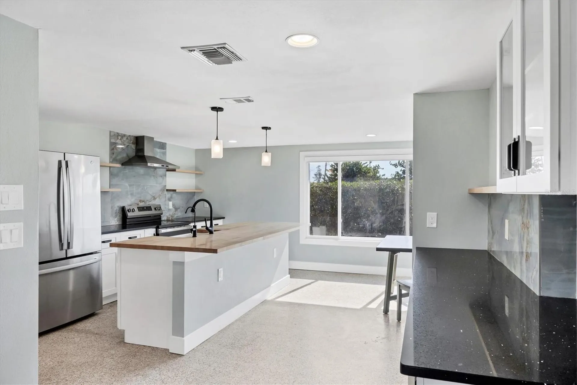 1073 Alston Lane Englewood FL 34223