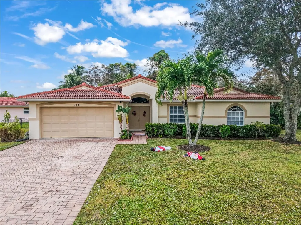 132 Chestnut Circle Royal Palm Beach FL 33411