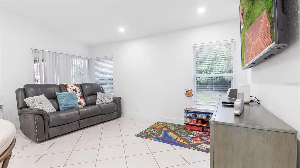 132 Chestnut Circle Royal Palm Beach FL 33411