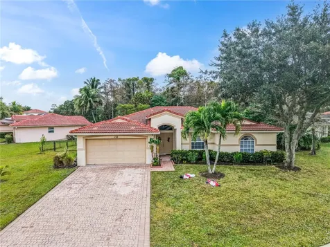 132 Chestnut Circle Royal Palm Beach FL 33411