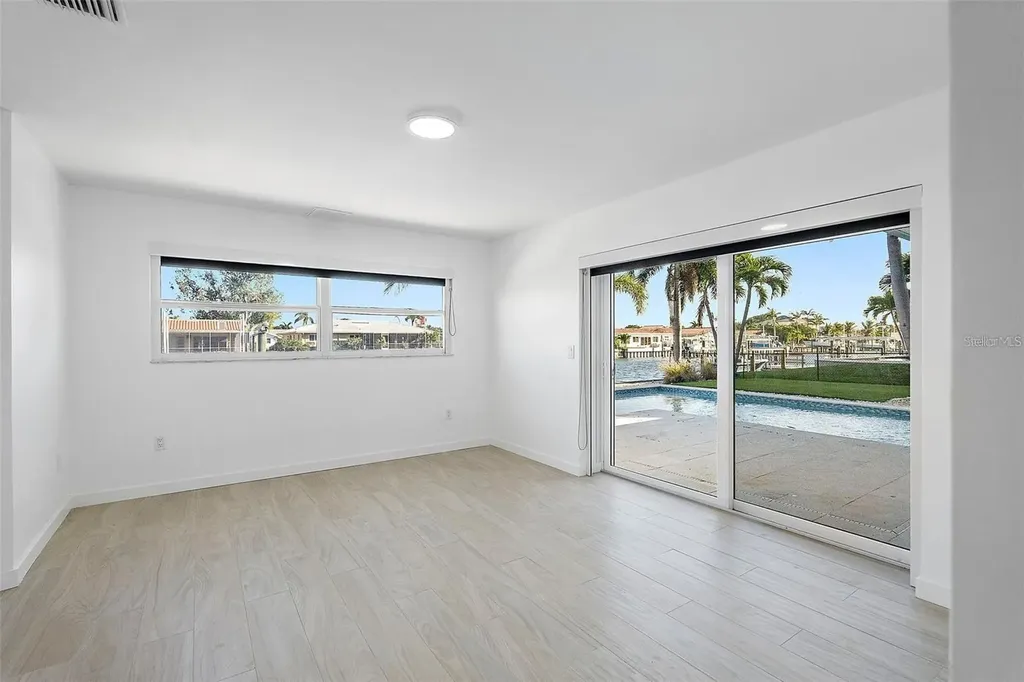 1984 Kansas Avenue NE St Petersburg FL 33703