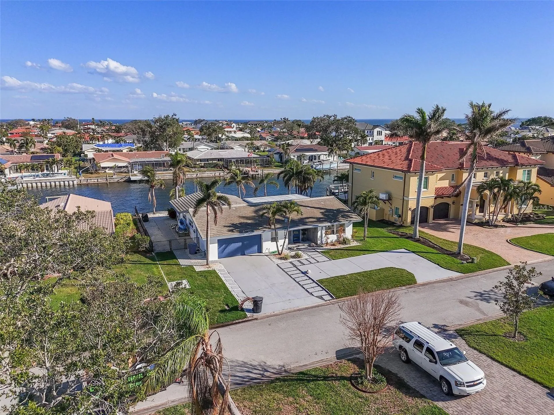 1984 Kansas Avenue NE St Petersburg FL 33703