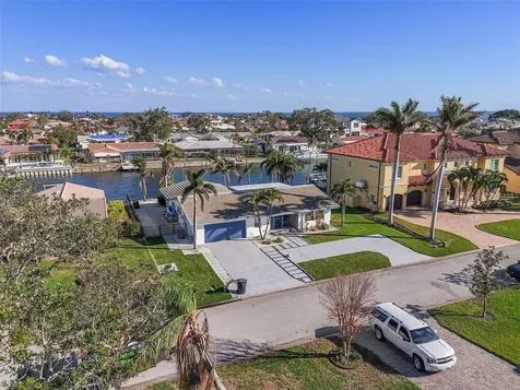 1984 Kansas Avenue NE St Petersburg FL 33703