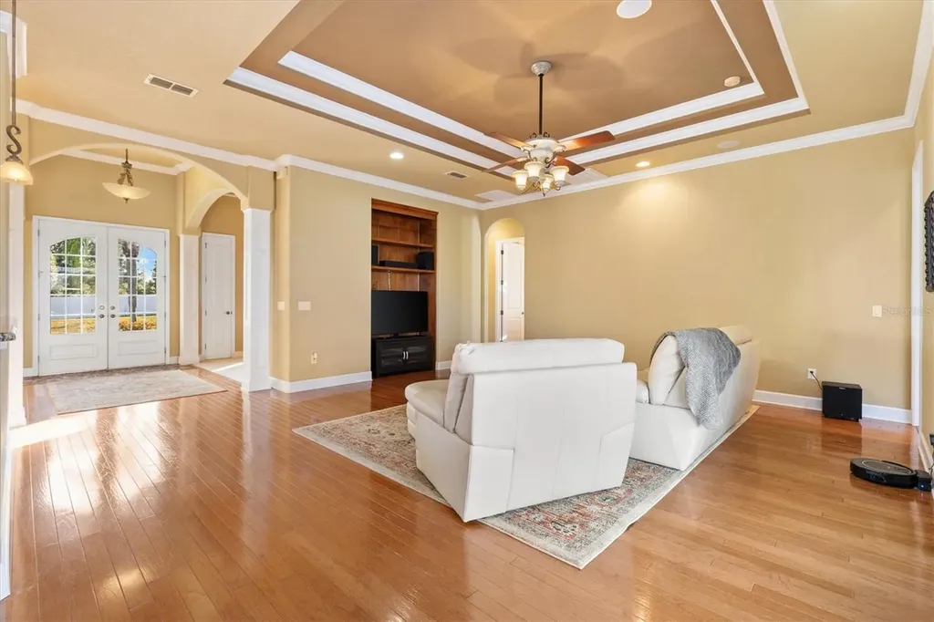 527 Dowling Circle Lady Lake FL 32159