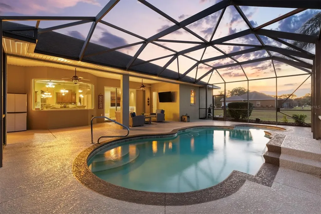 527 Dowling Circle Lady Lake FL 32159
