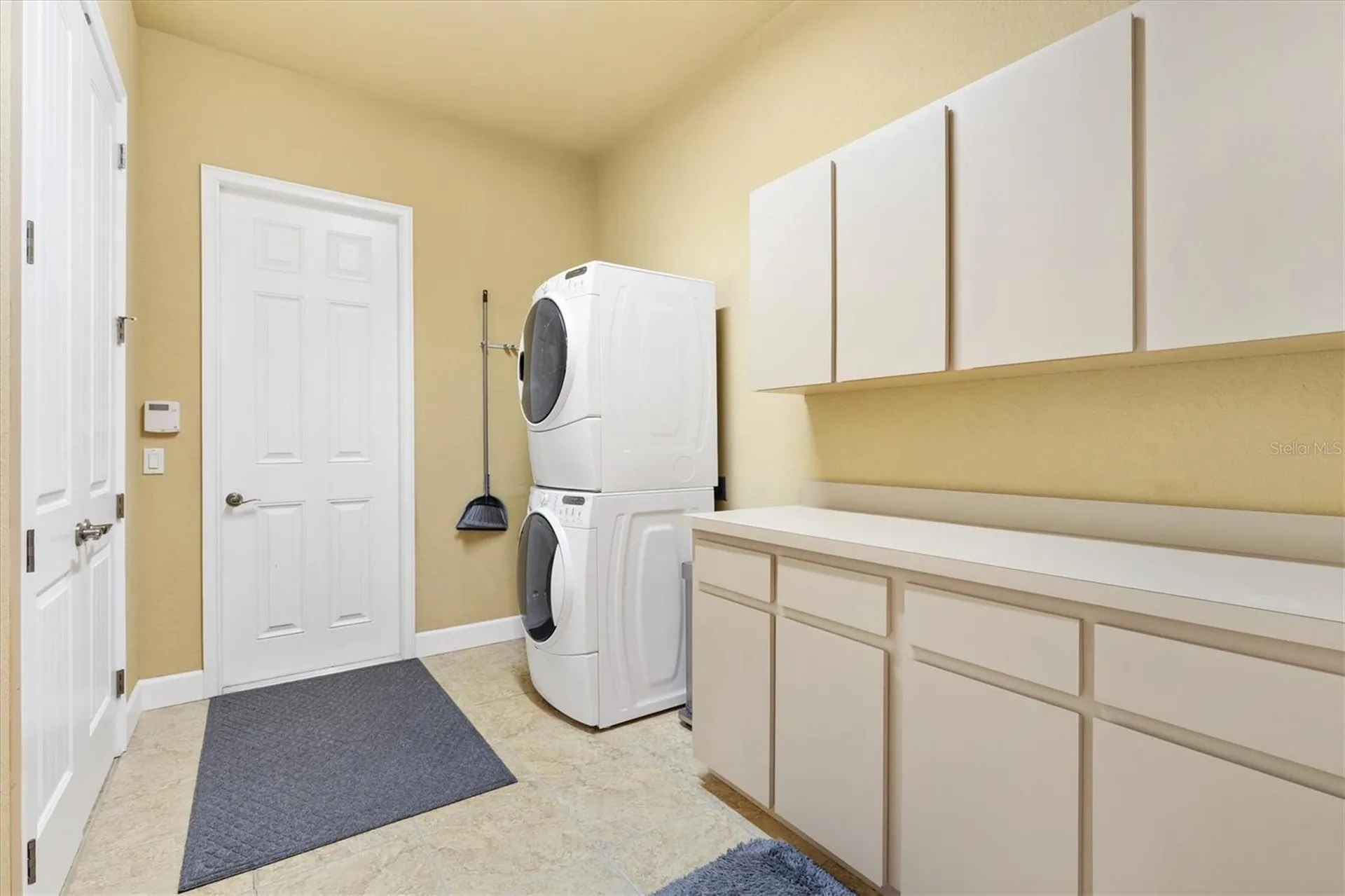 527 Dowling Circle Lady Lake FL 32159