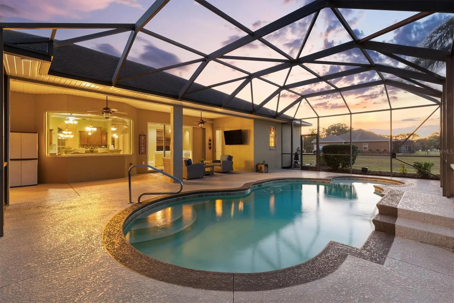 527 Dowling Circle Lady Lake FL 32159