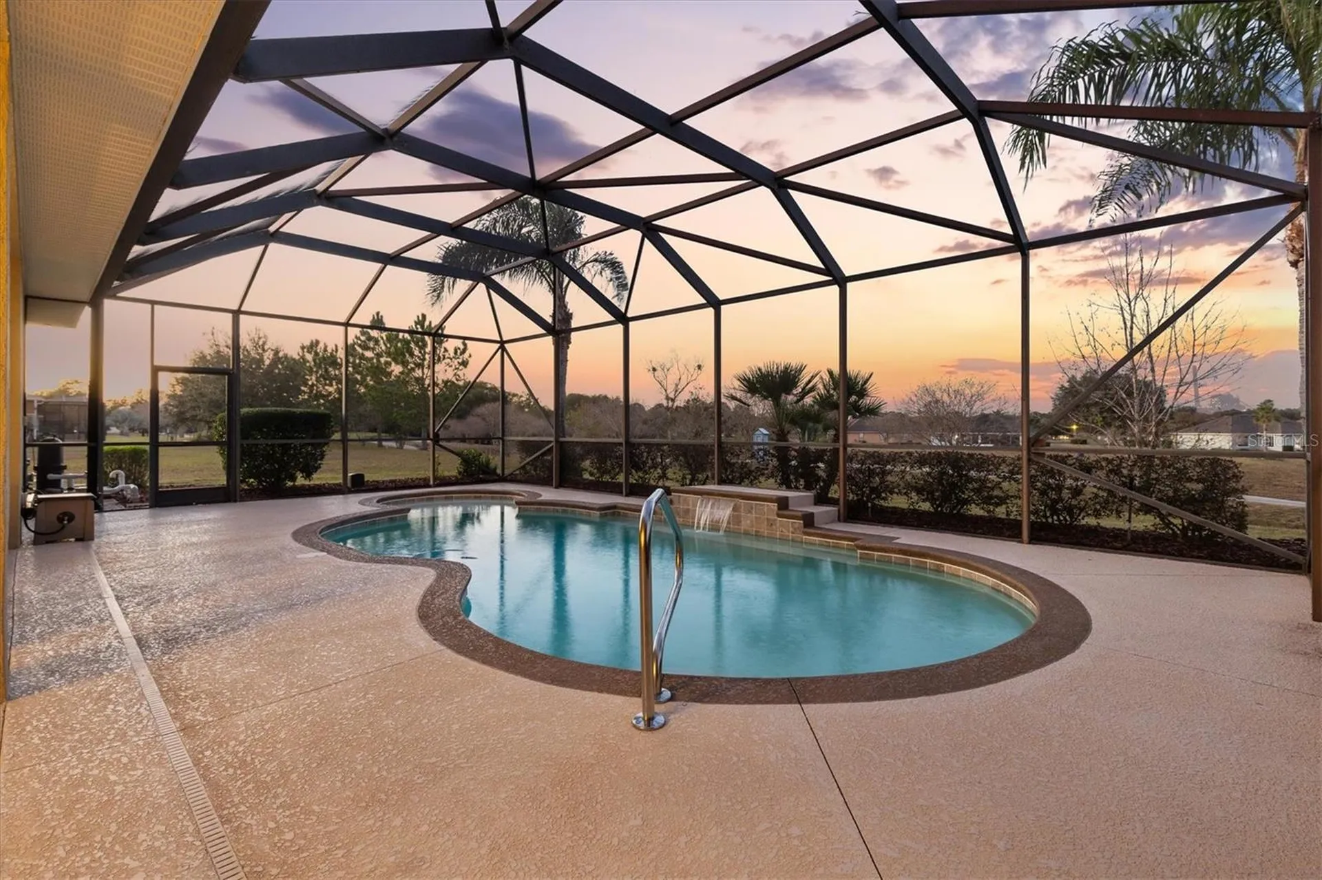 527 Dowling Circle Lady Lake FL 32159