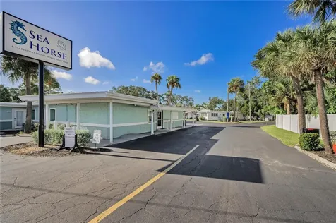 8630 42 Nd Place N St Petersburg FL 33709