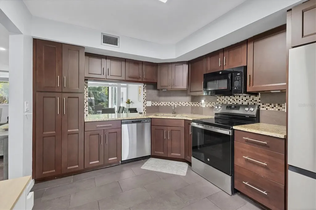 3332 Thornwood Road Sarasota FL 34231