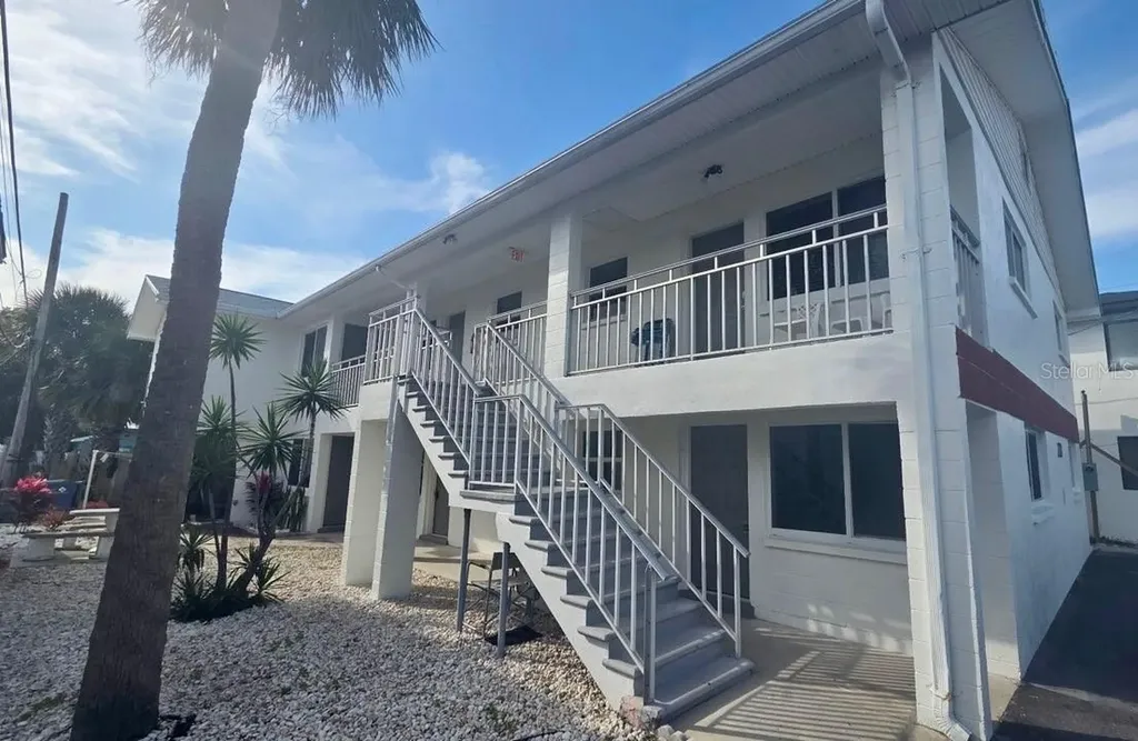 7338 Coquina Way St Pete Beach FL 33706