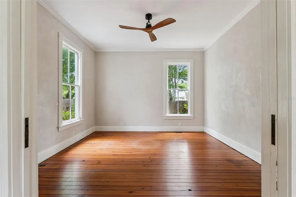316 N Lakeview Drive Lake Helen FL 32744