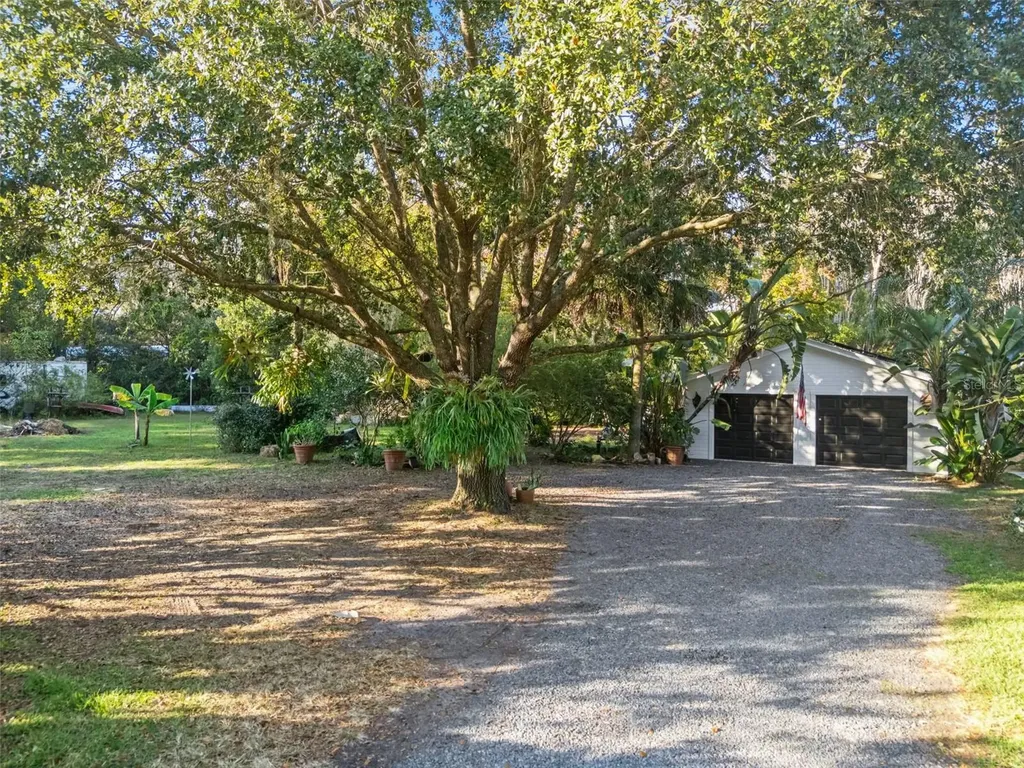 316 N Lakeview Drive Lake Helen FL 32744