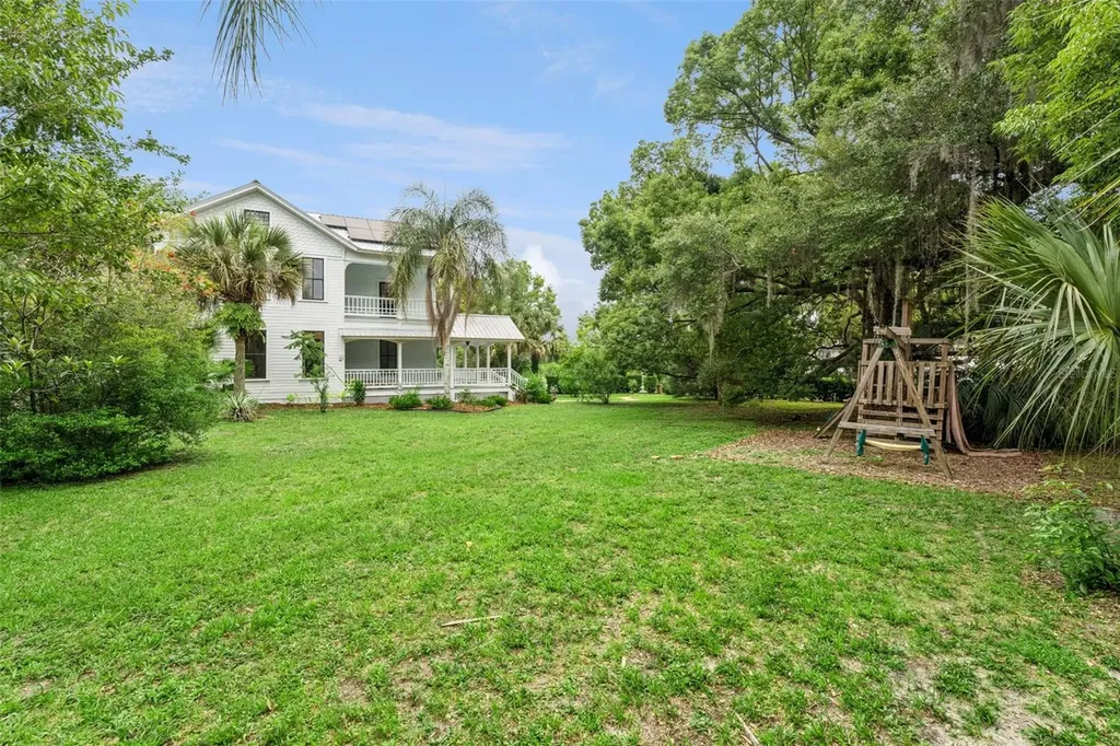316 N Lakeview Drive Lake Helen FL 32744