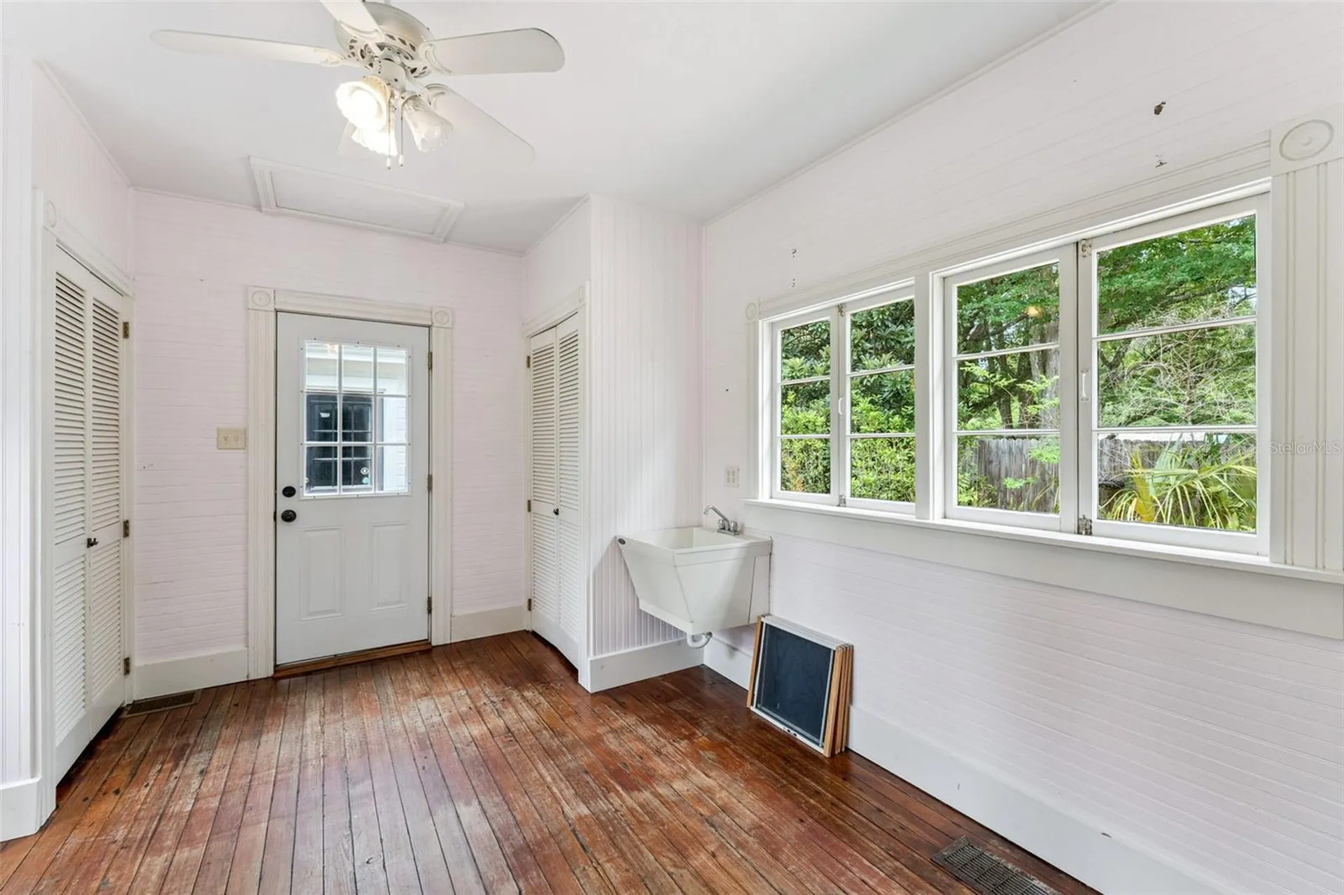 316 N Lakeview Drive Lake Helen FL 32744