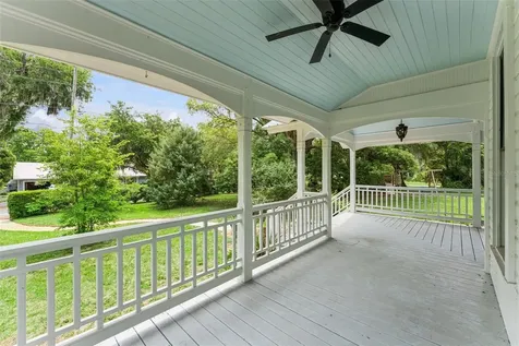316 N Lakeview Drive Lake Helen FL 32744
