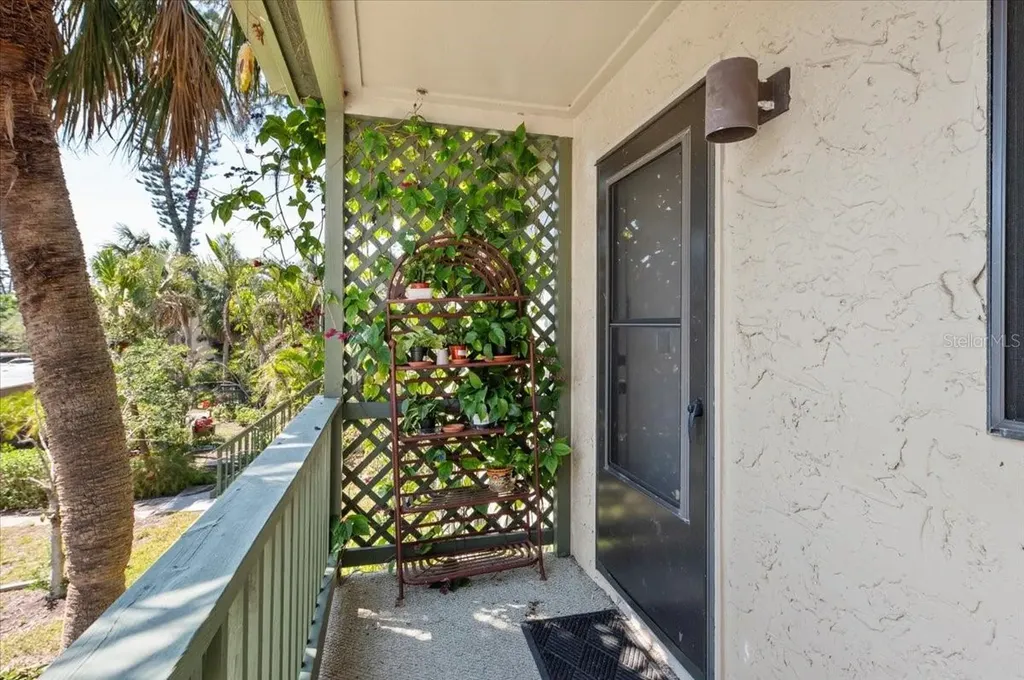 1519 Pelican Point Drive Sarasota FL 34231