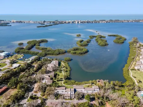 1519 Pelican Point Drive Sarasota FL 34231