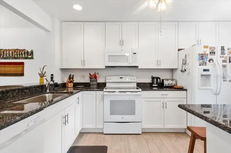 1519 Pelican Point Drive Sarasota FL 34231