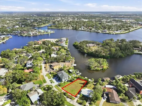 56 Inness Drive Tarpon Springs FL 34689