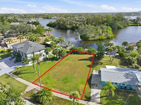 56 Inness Drive Tarpon Springs FL 34689