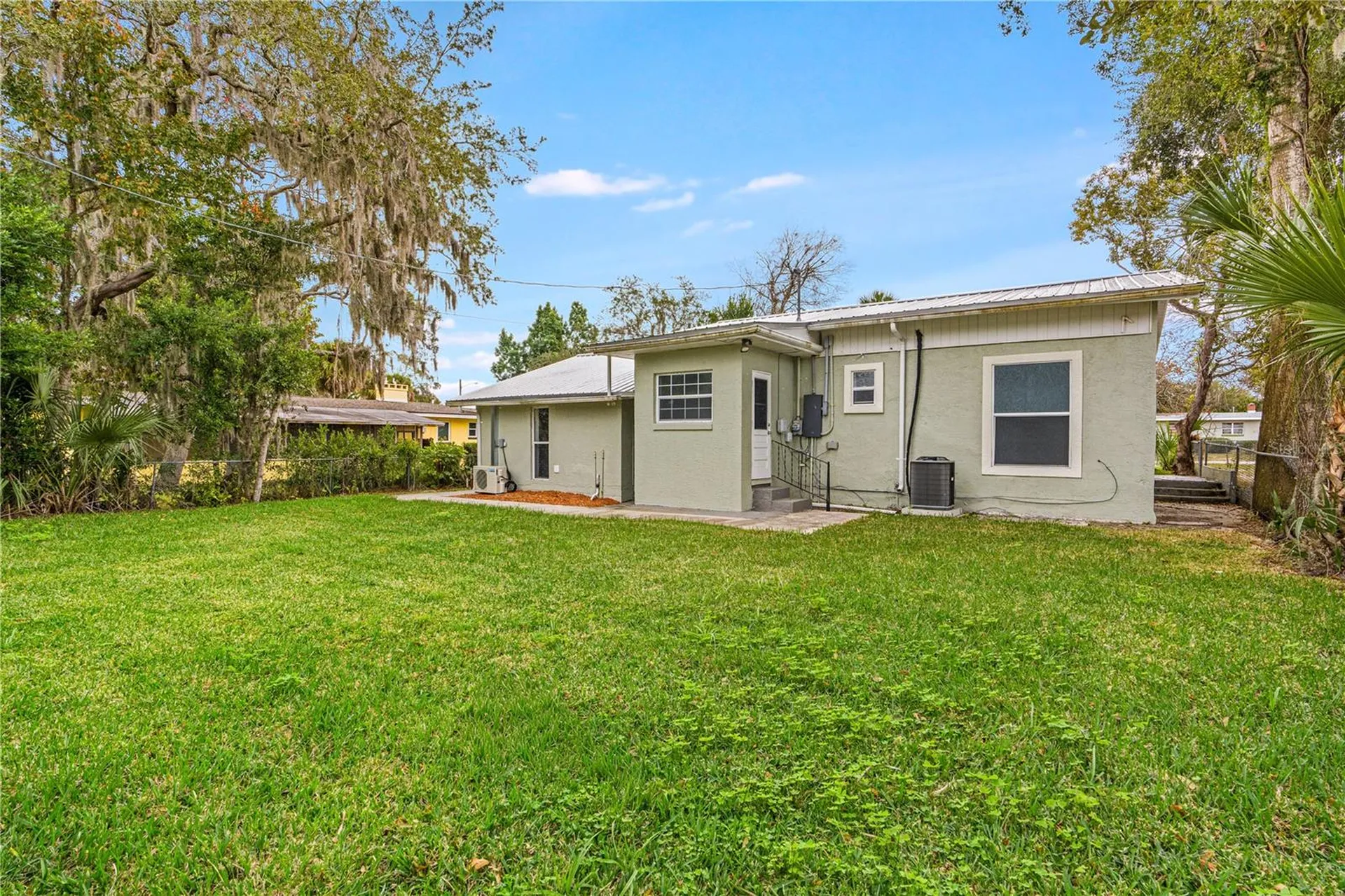 1144 Hillcrest Drive Daytona Beach FL 32114