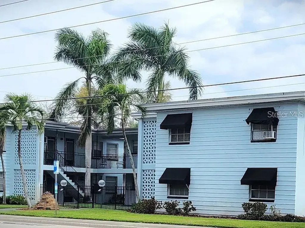 4018 6th Street S St Petersburg FL 33705