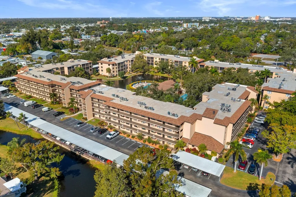 505 30th Avenue W Bradenton FL 34205