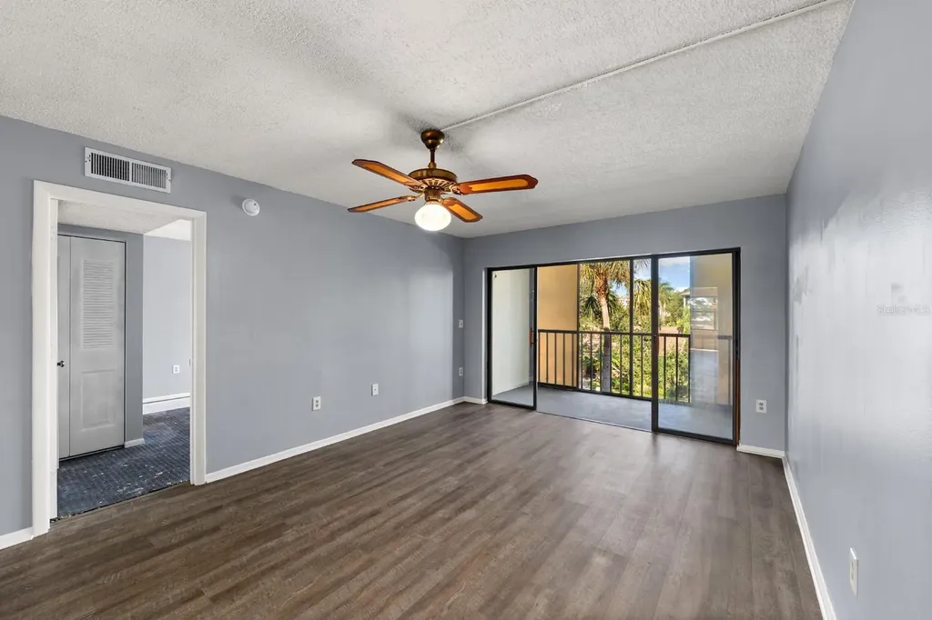 505 30th Avenue W Bradenton FL 34205