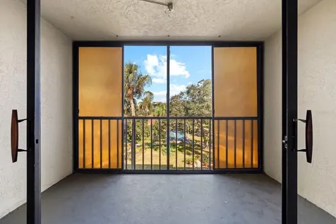 505 30th Avenue W Bradenton FL 34205