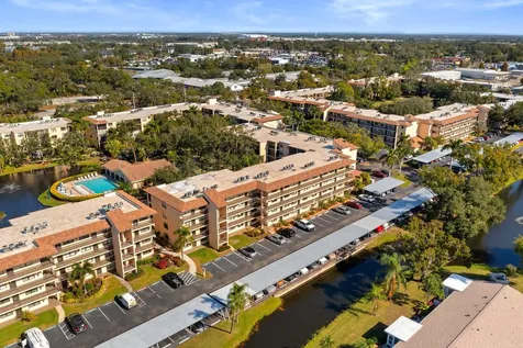505 30th Avenue W Bradenton FL 34205