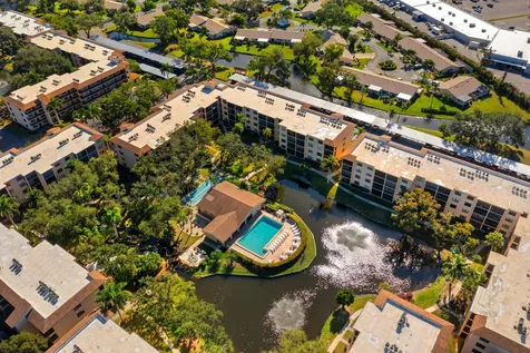 505 30th Avenue W Bradenton FL 34205