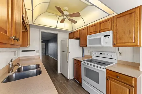 505 30th Avenue W Bradenton FL 34205