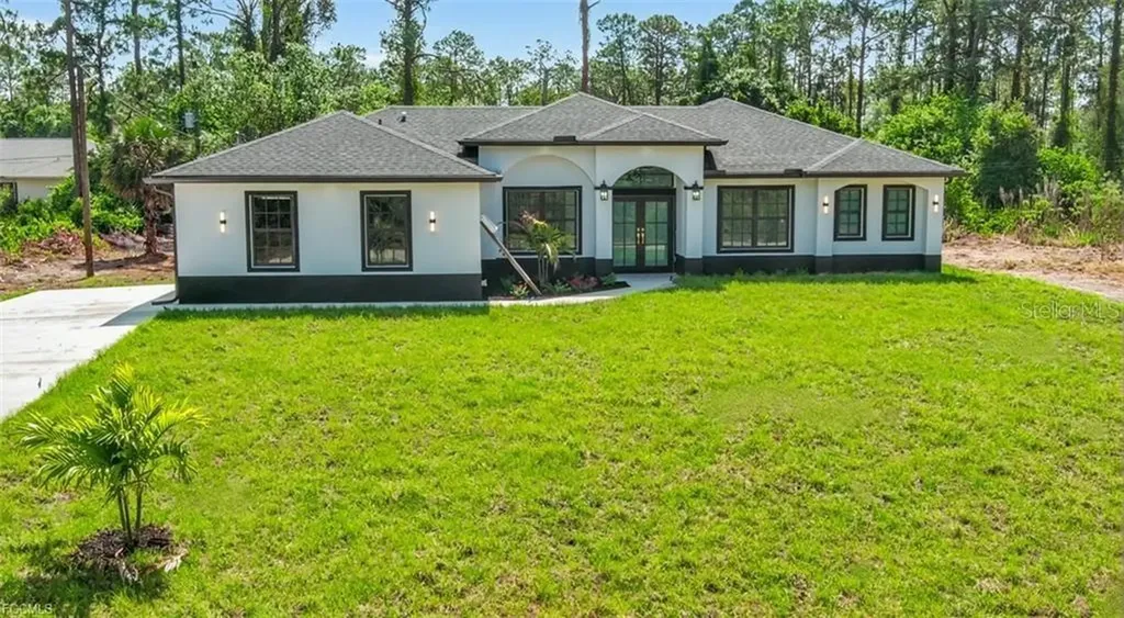 1506 8th Avenue Lehigh Acres FL 33972
