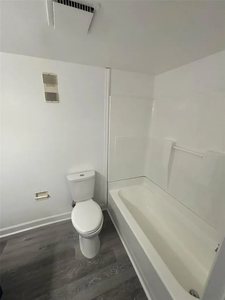 5930 Village Circle Orlando FL 32822