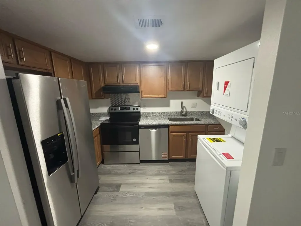 5930 Village Circle Orlando FL 32822