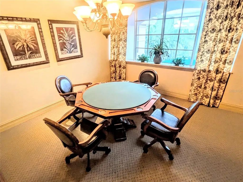 1064 N Tamiami Trail Sarasota FL 34236