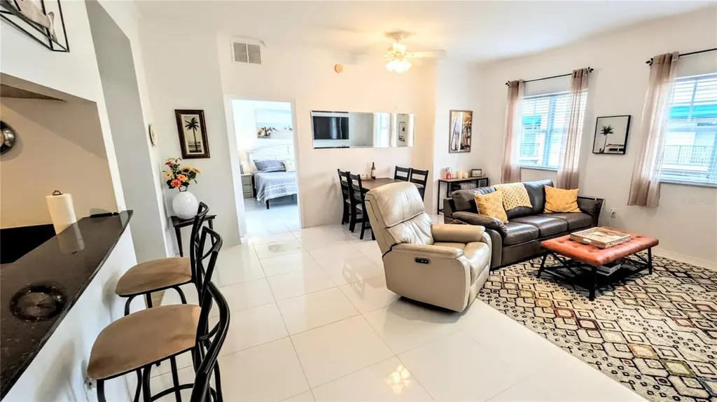 1064 N Tamiami Trail Sarasota FL 34236
