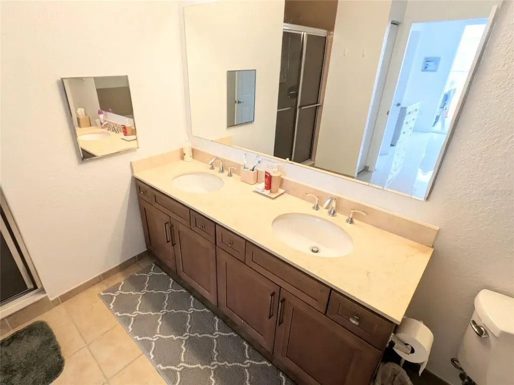 1064 N Tamiami Trail Sarasota FL 34236