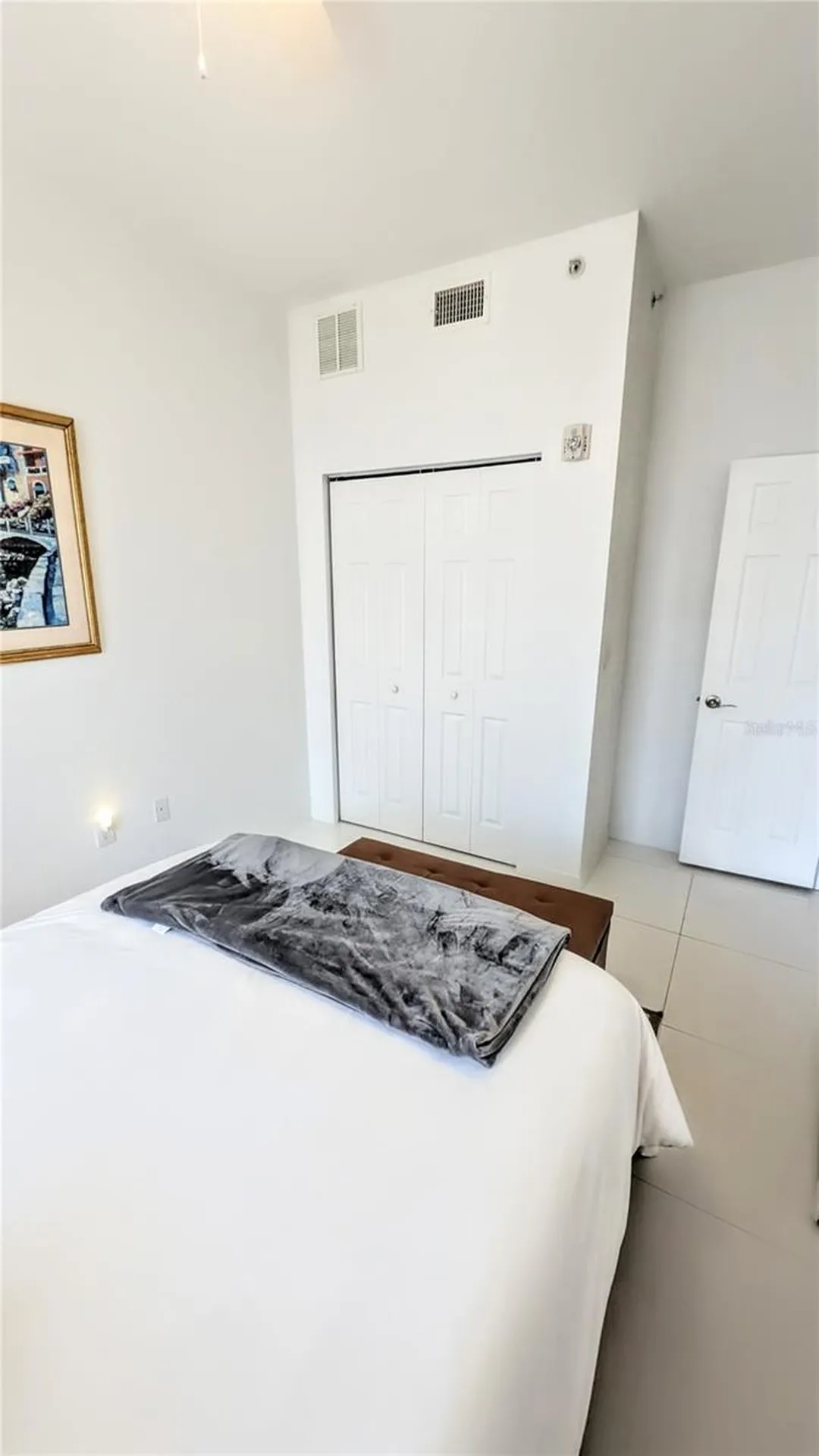 1064 N Tamiami Trail Sarasota FL 34236