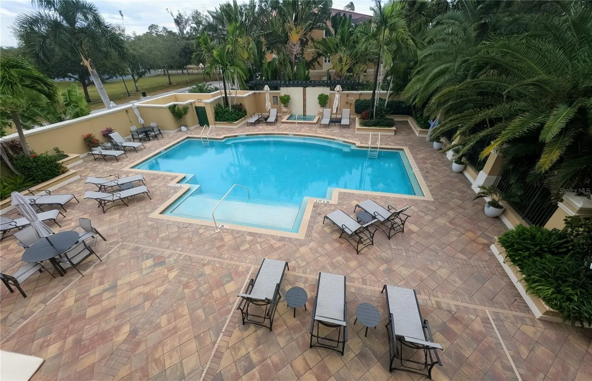 1064 N Tamiami Trail Sarasota FL 34236