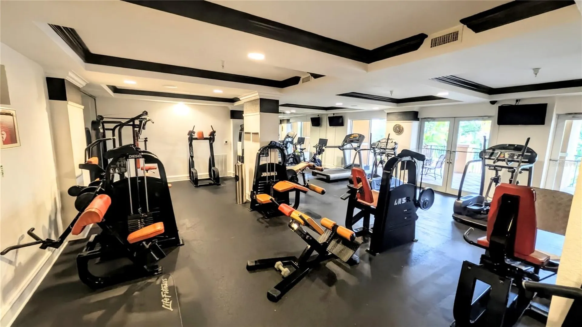 1064 N Tamiami Trail Sarasota FL 34236