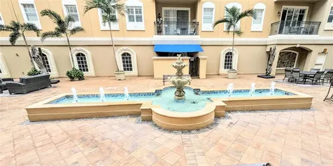 1064 N Tamiami Trail Sarasota FL 34236