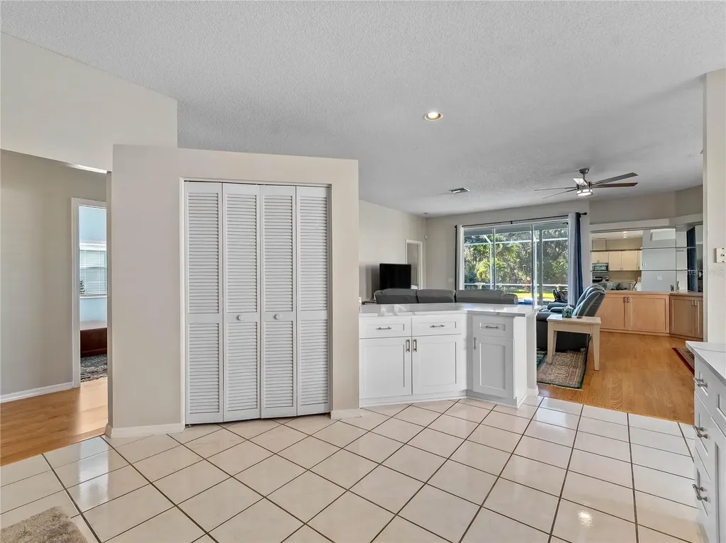 4494 Del Sol Boulevard S Sarasota FL 34243