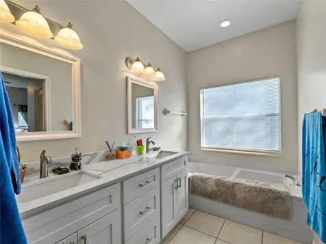 4494 Del Sol Boulevard S Sarasota FL 34243