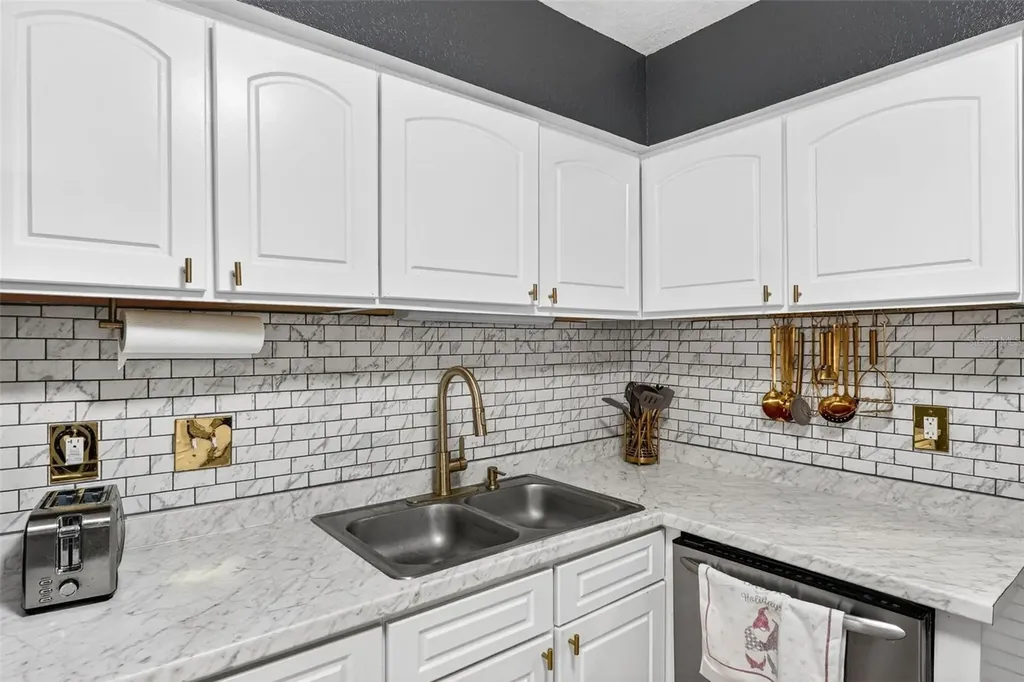 4309 S Semoran Boulevard Orlando FL 32822