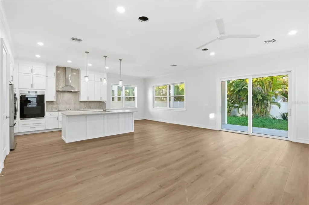 3809 71st Street N St Petersburg FL 33709