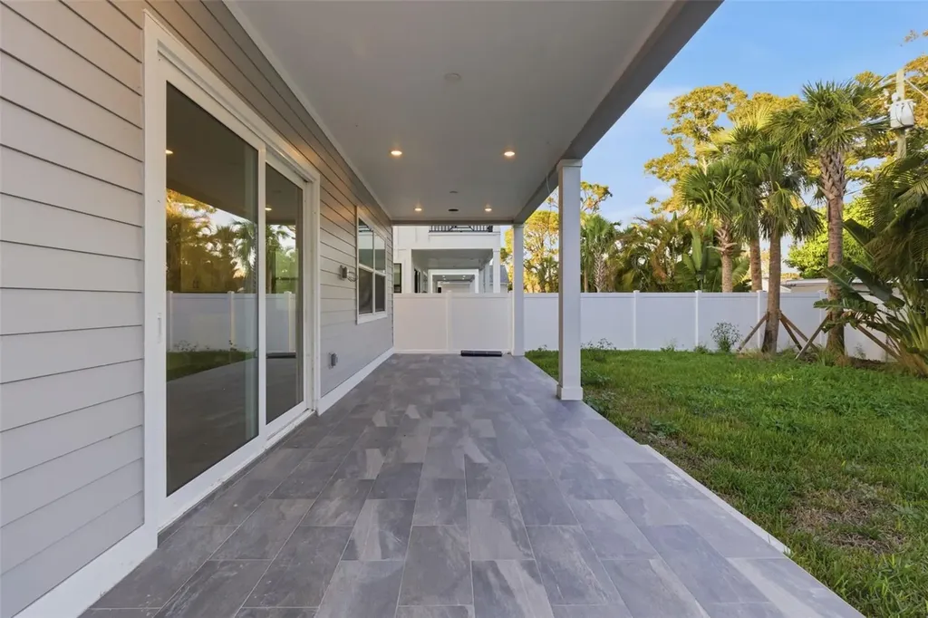 3809 71st Street N St Petersburg FL 33709