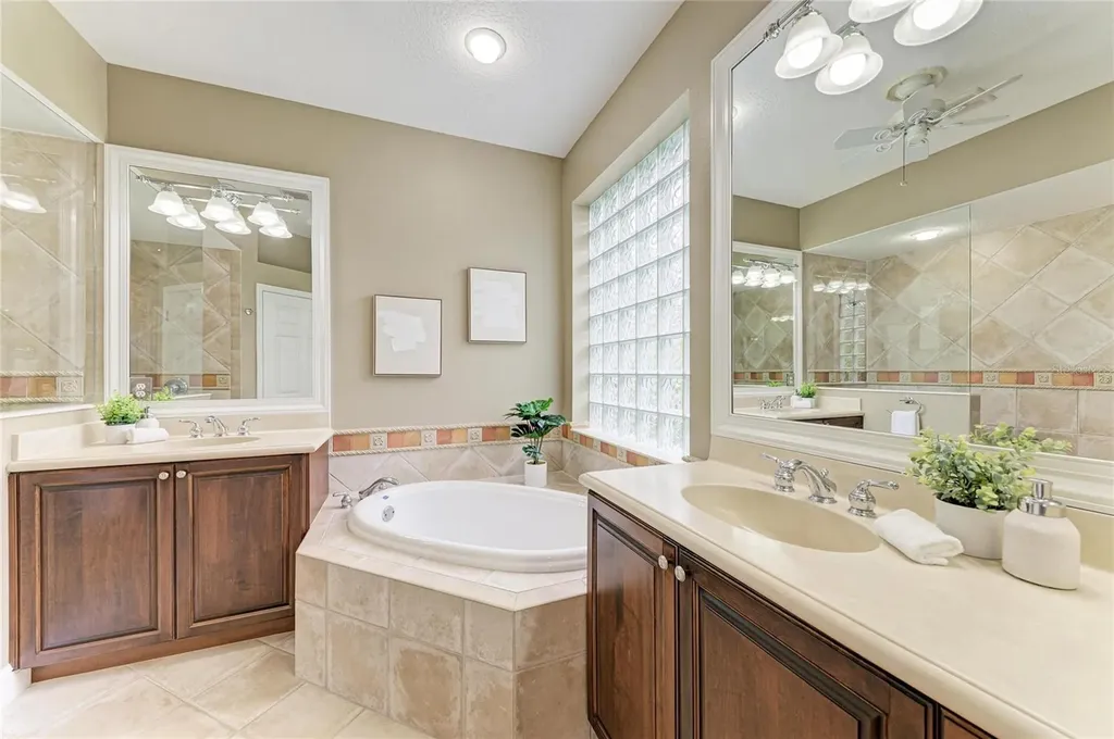 7423 Lake Forest Glen Lakewood Ranch FL 34202