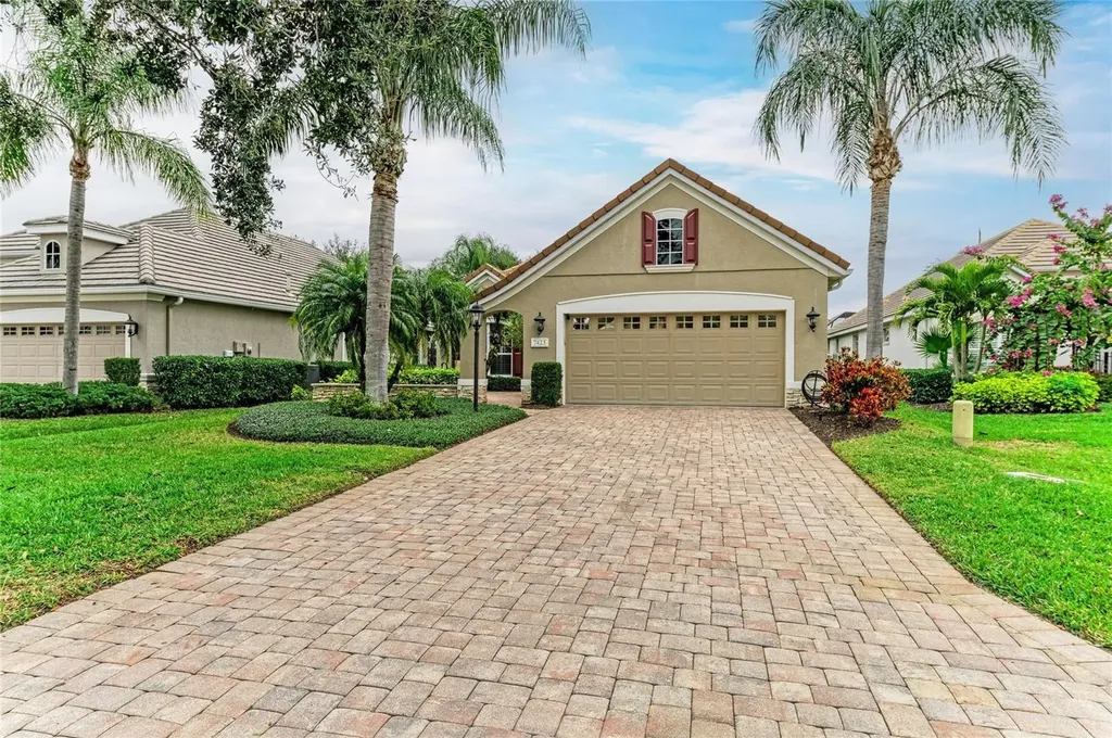 7423 Lake Forest Glen Lakewood Ranch FL 34202